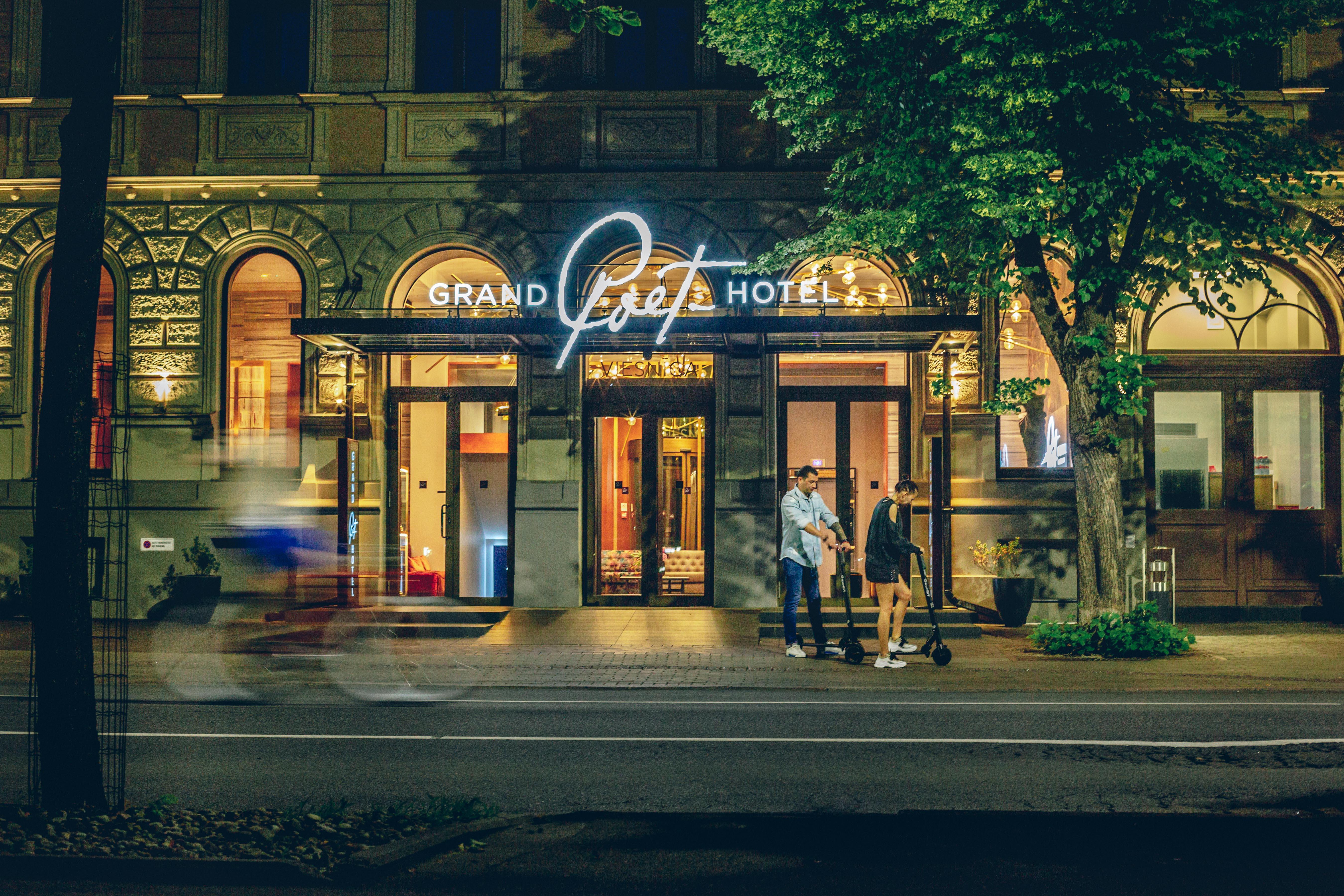 Grand Poet Hotel And Spa By Semarah Riga Bagian luar foto Grand Hotel